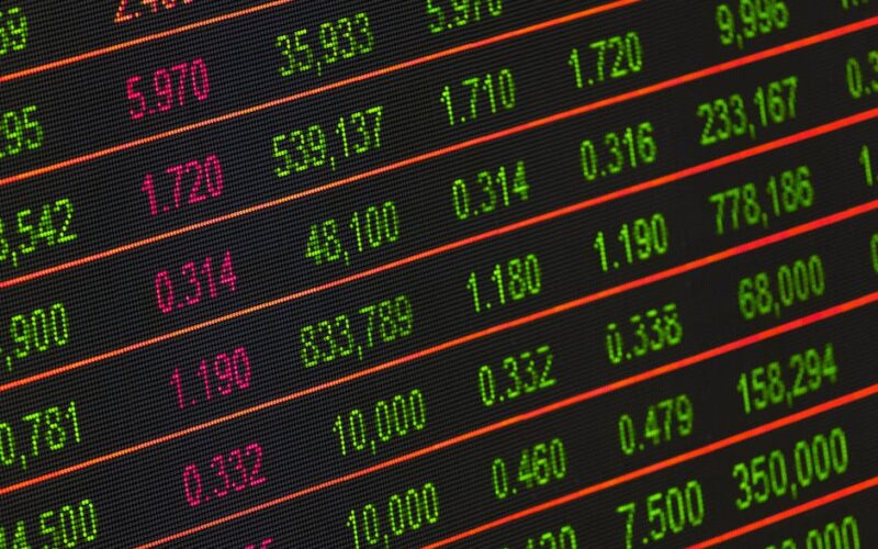 Indicadores de eficiência: giro de ativo e prazo médio de estoque